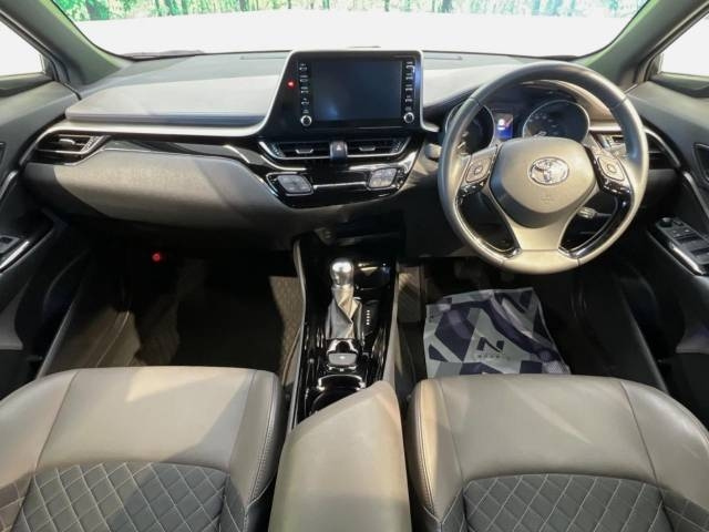 TOYOTA C-HR G Hybrid 2021