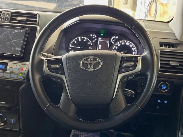 TOYOTA LAND CRUISER PRADO 2021