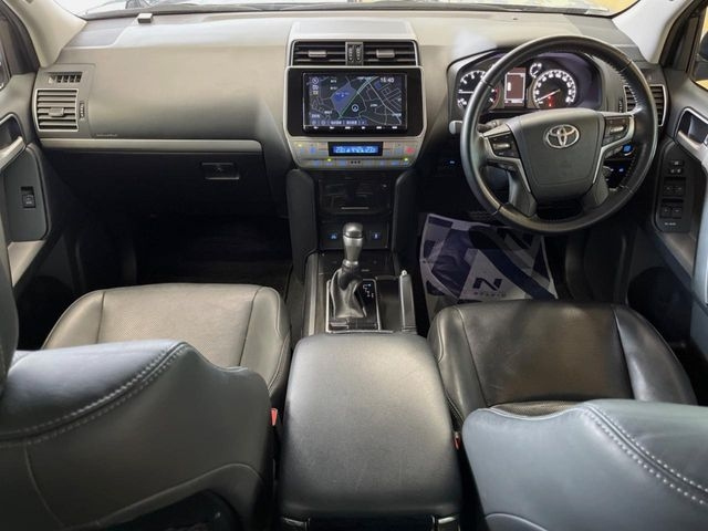 TOYOTA LAND CRUISER PRADO 2021