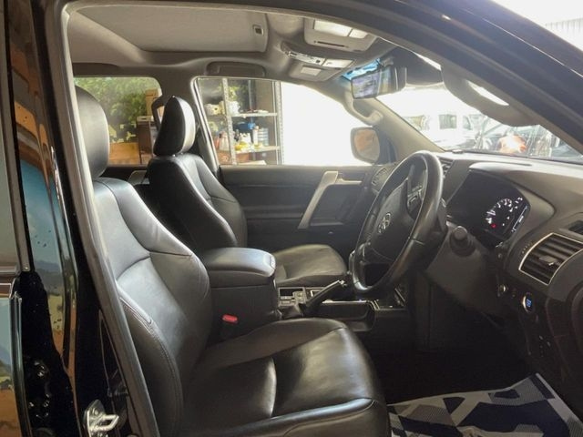 TOYOTA LAND CRUISER PRADO 2021