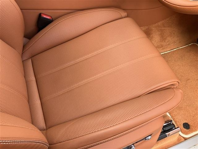 BENTLEY BENTAYGA 2022