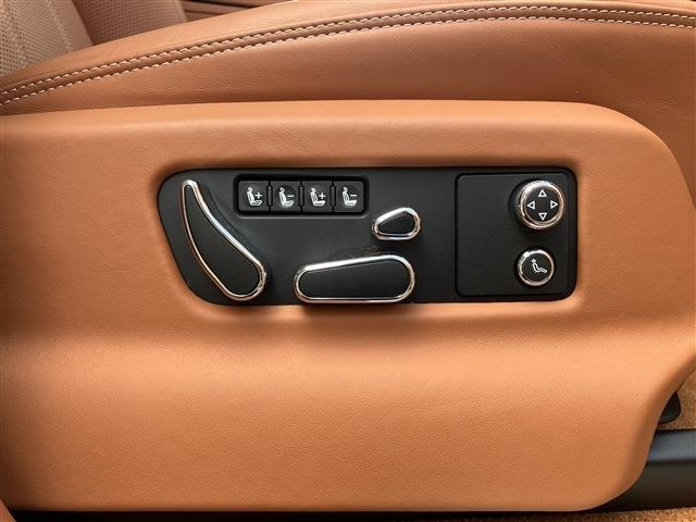 BENTLEY BENTAYGA 2022