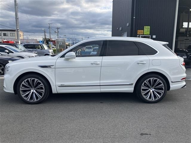 BENTLEY BENTAYGA 2022