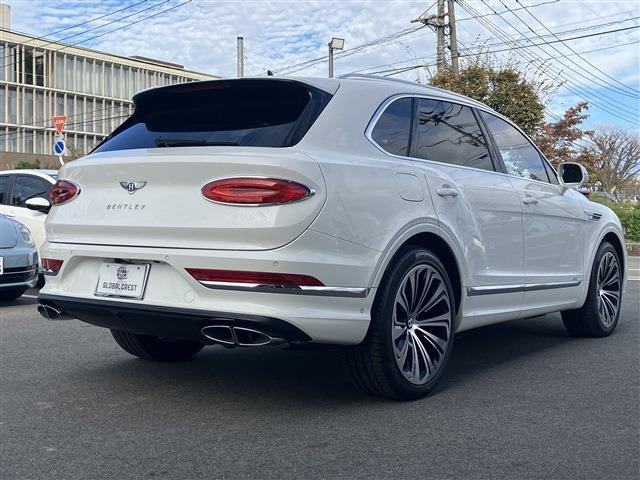 BENTLEY BENTAYGA 2022