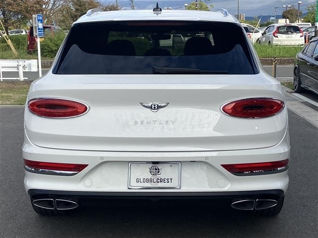 BENTLEY BENTAYGA 2022