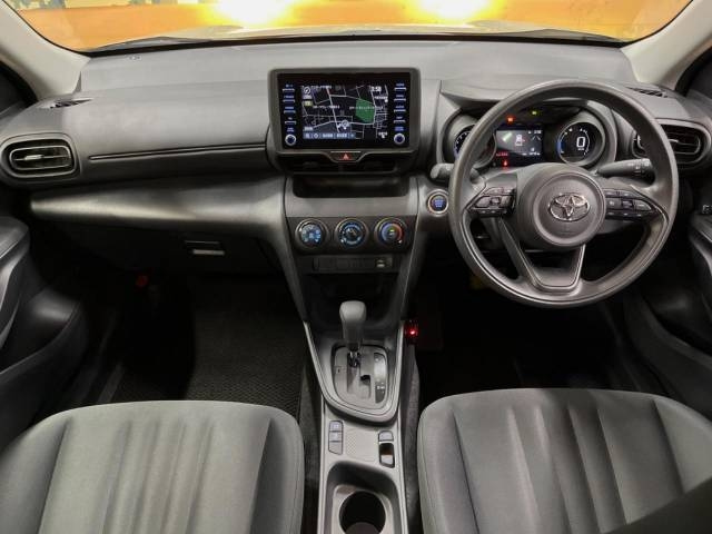 2024 TOYOTA YARIS CROSS