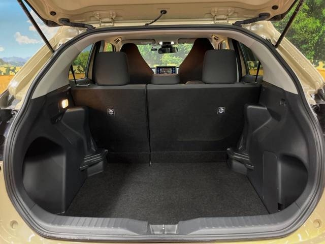 2024 TOYOTA YARIS CROSS