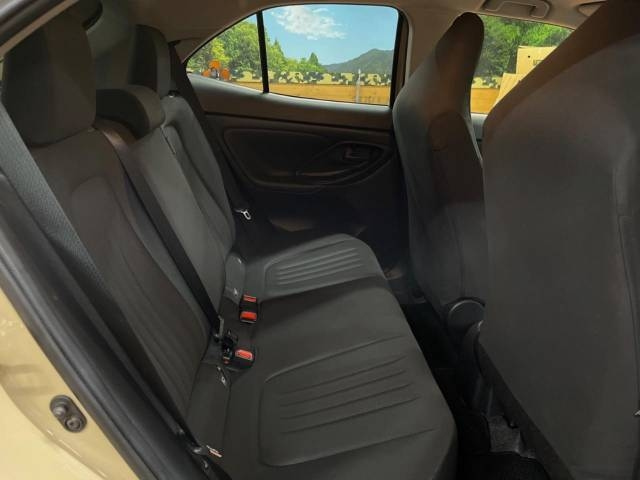 2024 TOYOTA YARIS CROSS