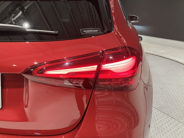 MERCEDES BENZ A CLASS