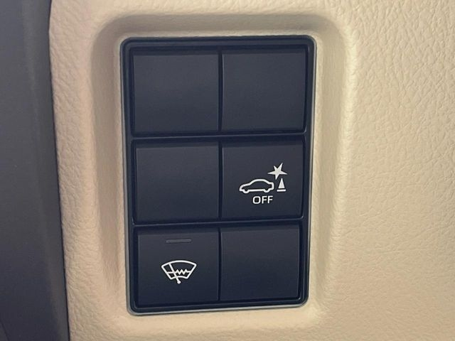 TOYOTA LAND CRUISER PRADO TX 2023