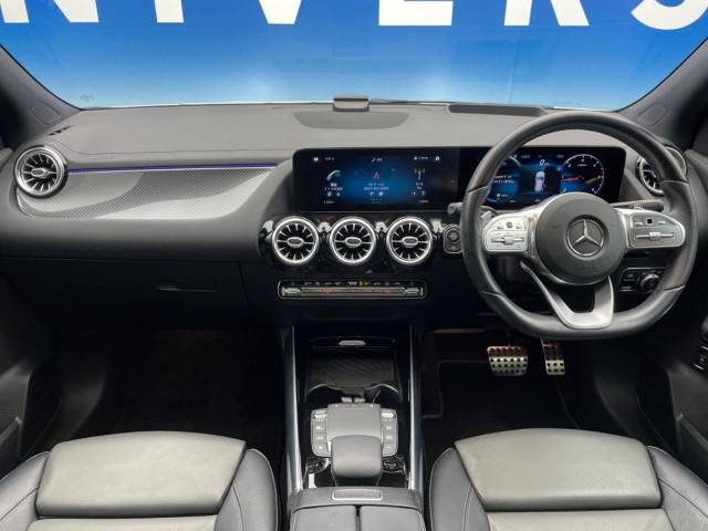 MERCEDES BENZ GLA CLASS 2022