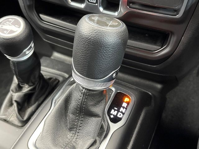 CHRYSLER JEEP WRANGLER Islander