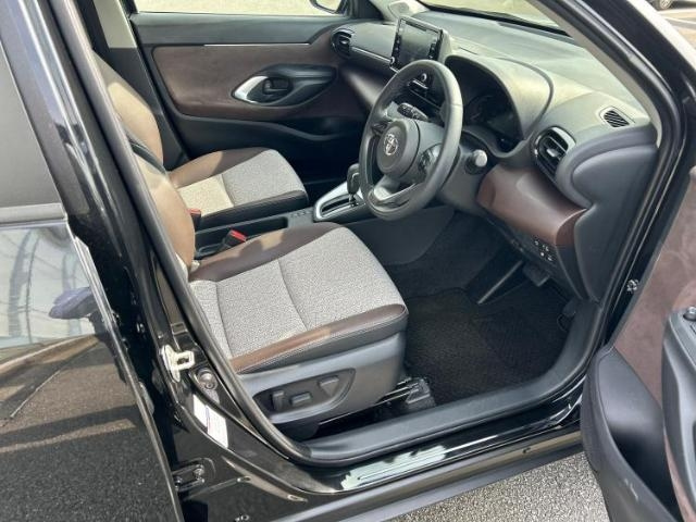 2023 TOYOTA YARIS CROSS