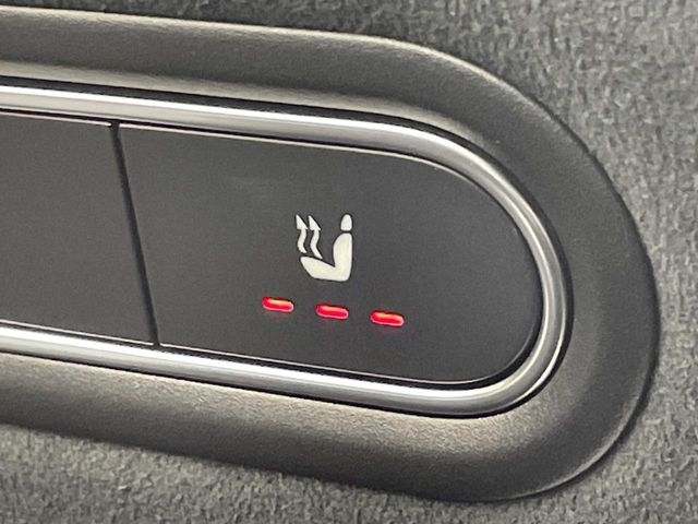 MERCEDES BENZ A CLASS A200d AMG Line 2021