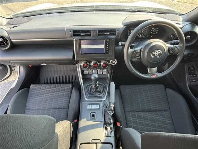 TOYOTA 86 2022 PEARL