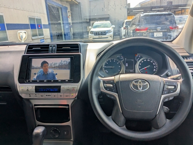 TOYOTA LAND CRUISER PRADO 2021