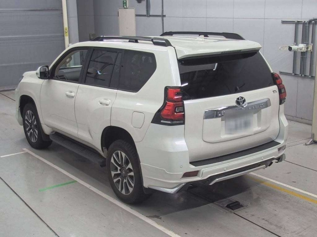 2023 TOYOTA LAND CRUISER PRADO