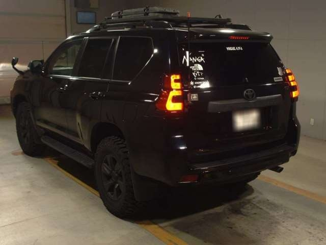 TOYOTA LAND CRUISER PRADO 2023