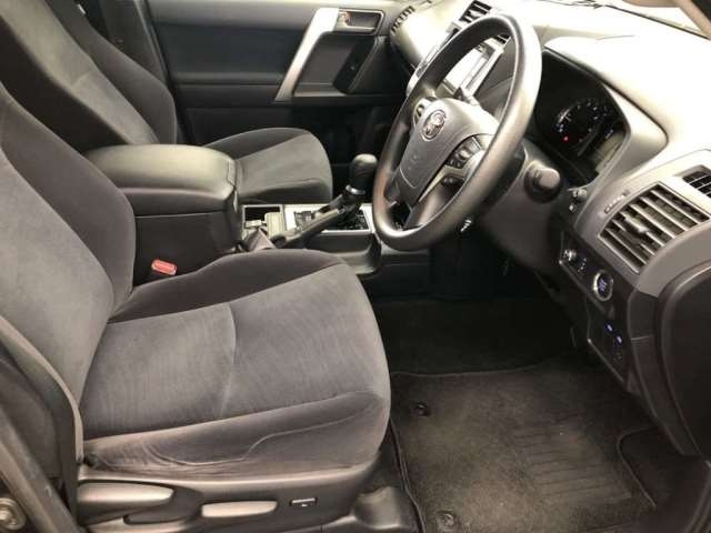 TOYOTA LAND CRUISER PRADO 2023