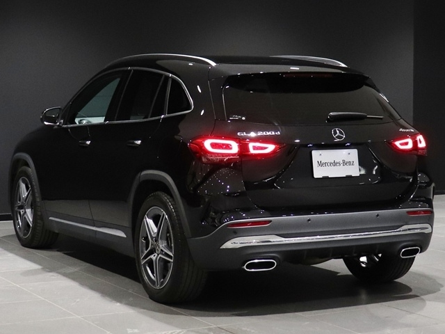 MERCEDES BENZ GLA CLASS 2022