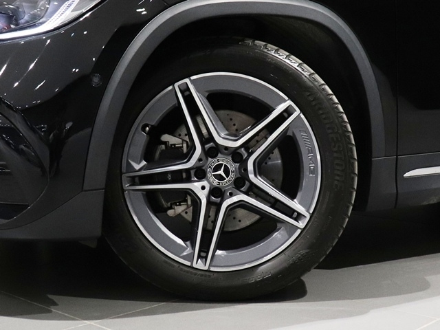 MERCEDES BENZ GLA CLASS 2022