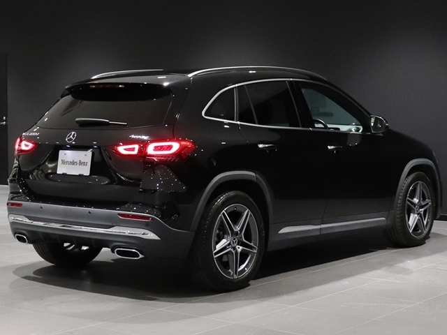 MERCEDES BENZ GLA CLASS 2022