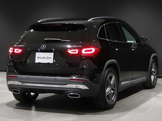 MERCEDES BENZ GLA CLASS 2022