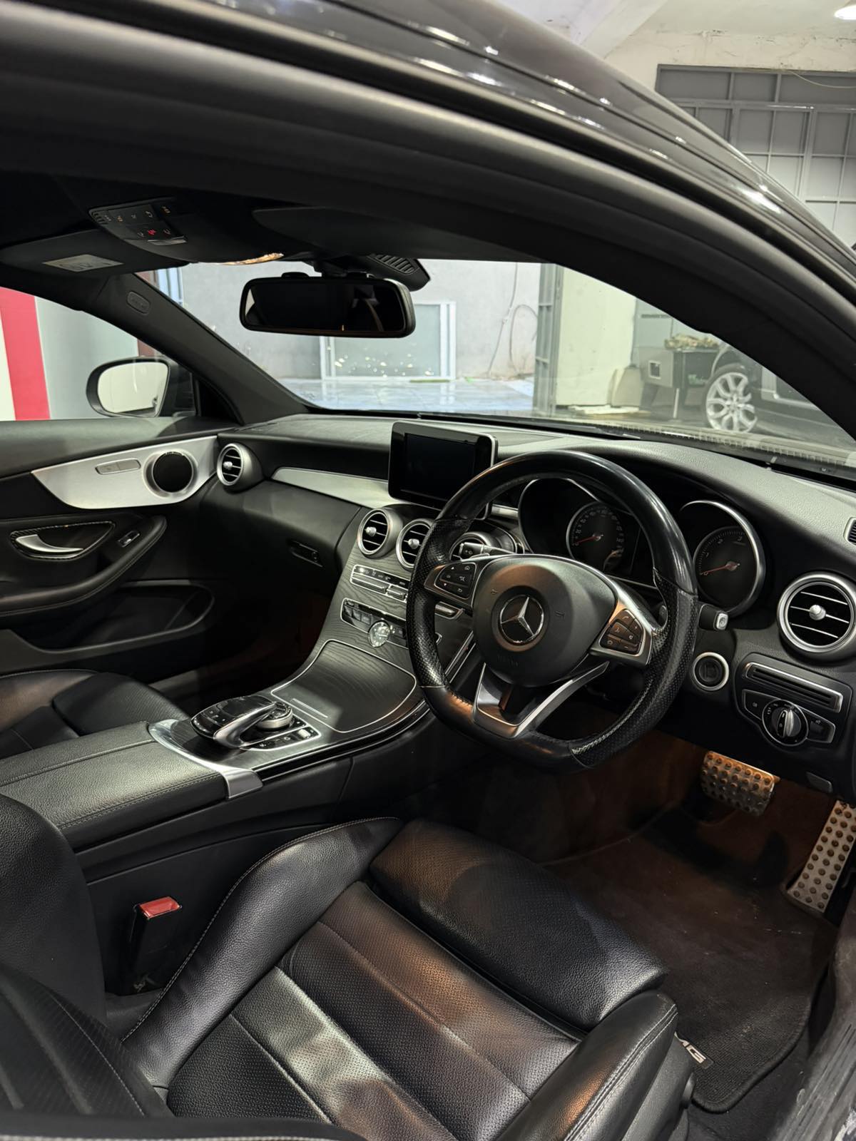 2016 Mercedes-Benz C-Class