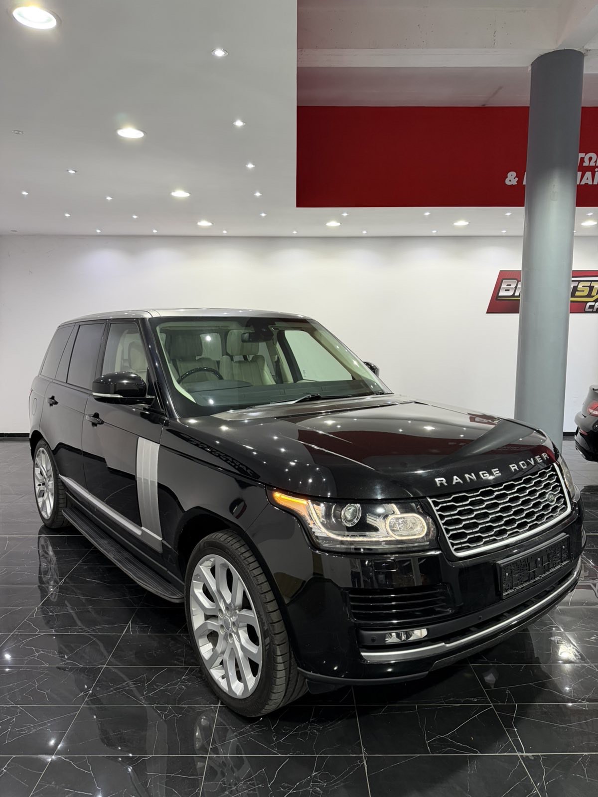 2015 Land Rover Range Rover Vogue- STOCK