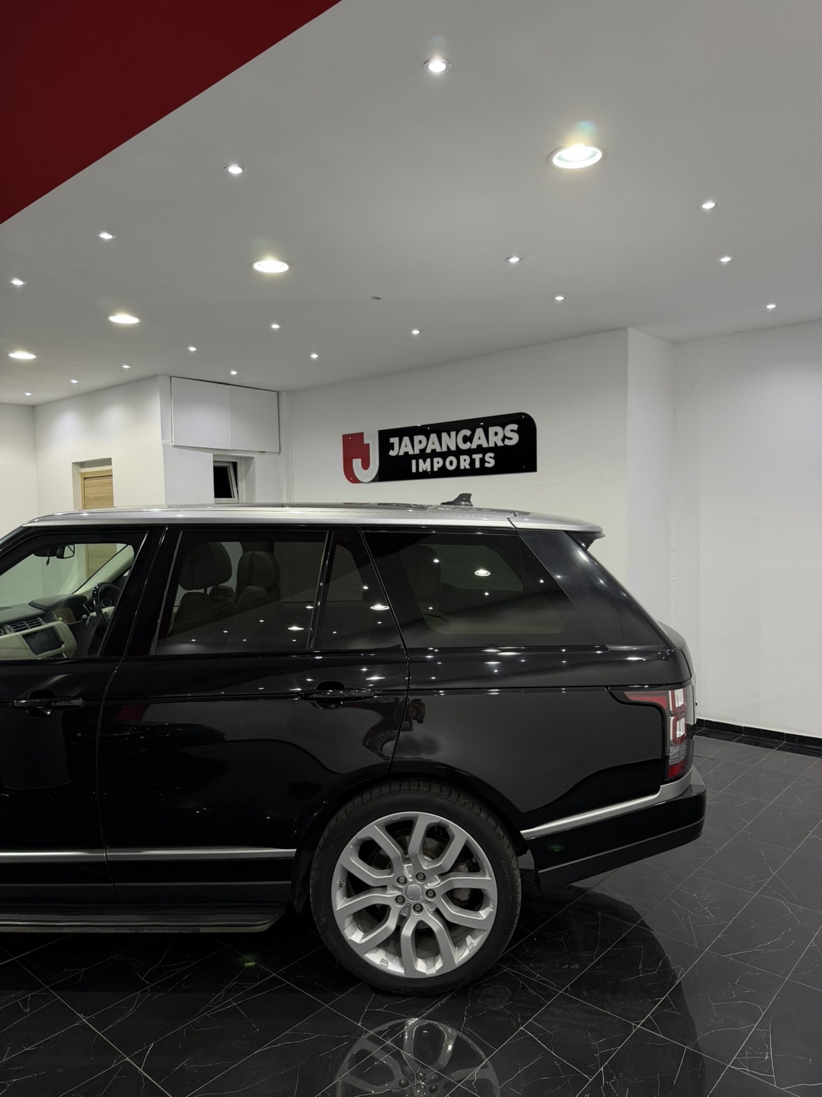 2015 Land Rover Range Rover Vogue- STOCK