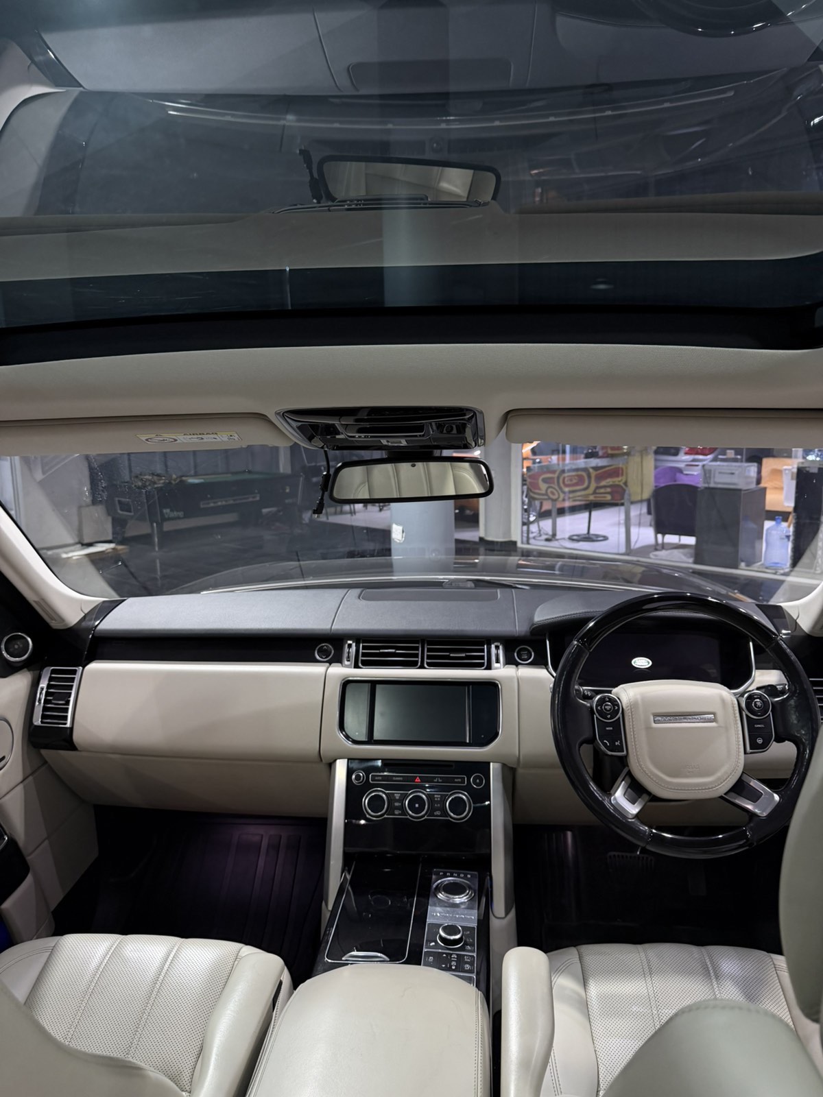 2015 Land Rover Range Rover Vogue- STOCK