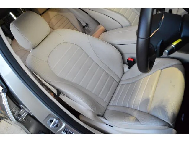 Mercedes-Benz GLC-Class  2022