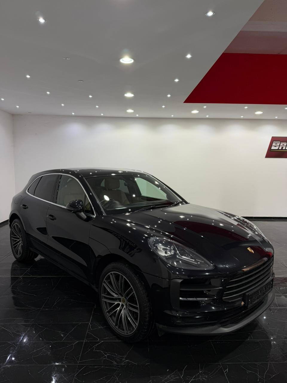 2019 PORSCHE MACAN
