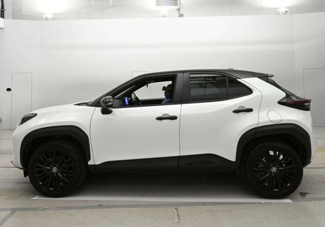 TOYOTA YARIS CROSS 2026