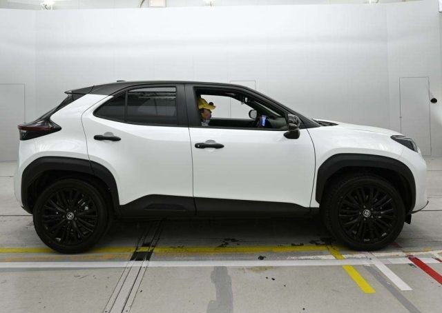 TOYOTA YARIS CROSS 2026