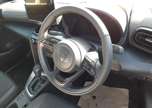 TOYOTA YARIS CROSS 2026