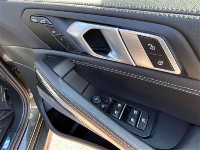 BMW X6 2022 x Drive 35d M Sports