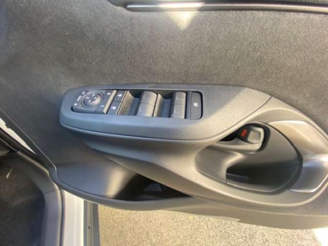 TOYOTA YARIS CROSS 2026