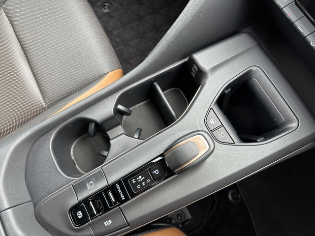 TOYOTA CROWN CROSSOVER 2024 TZSH35  RS