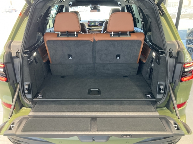 2023 BMW X7