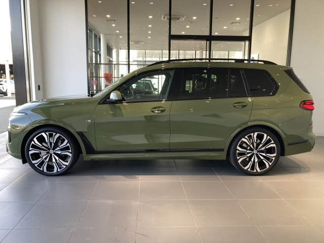 2023 BMW X7