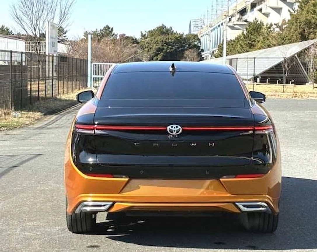 TOYOTA CROWN CROSSOVER 2022 RS Advanced