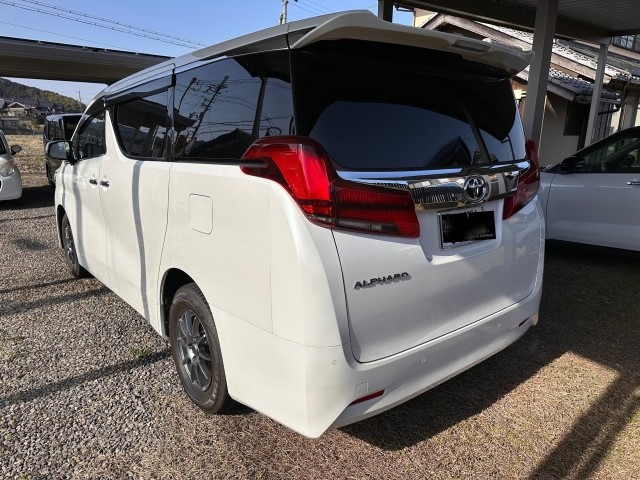Toyota Alphard 2,5L 2023