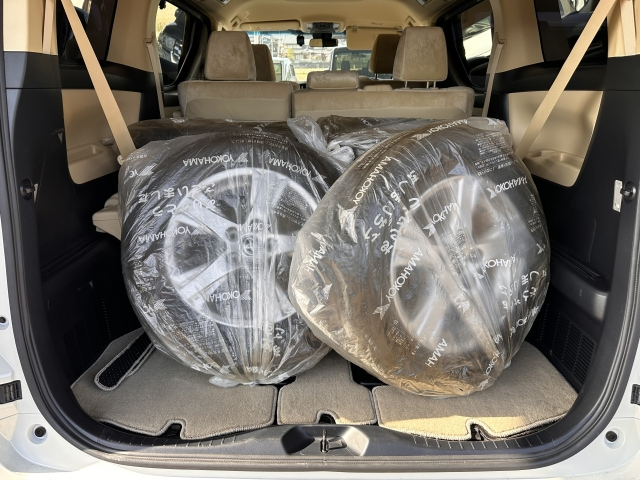 Toyota Alphard 2,5L 2023