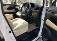 Toyota Alphard 2,5L 2023