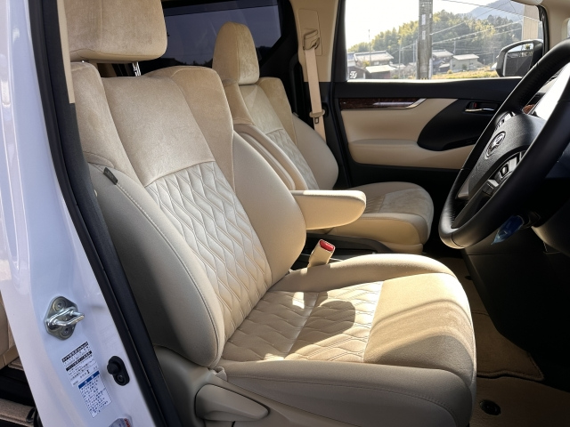 Toyota Alphard 2,5L 2023