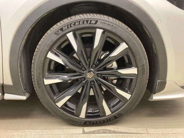 TOYOTA CROWN CROSSOVER 2023