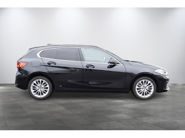 BMW 1 SERIES 2023 118d