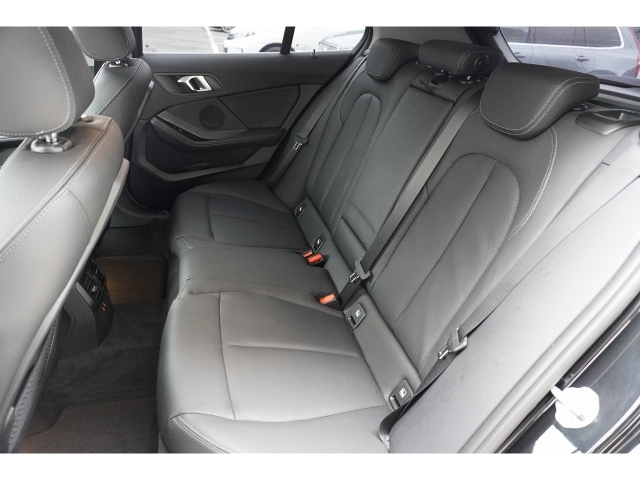 2022 BMW 1 SERIES M Sports