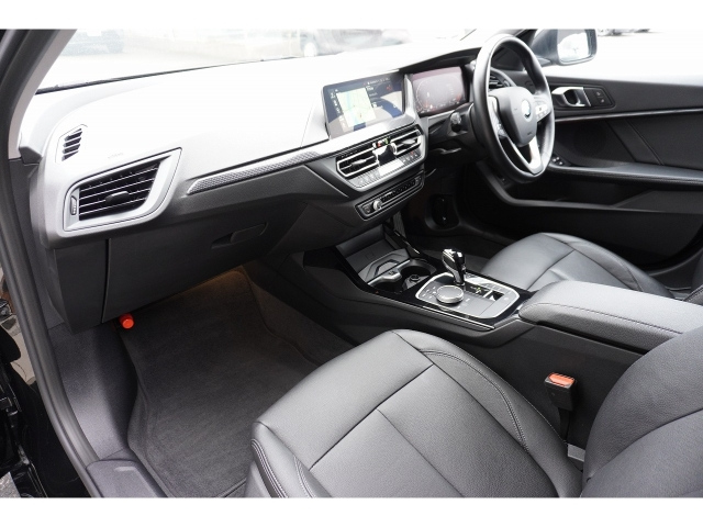 2022 BMW 1 SERIES M Sports